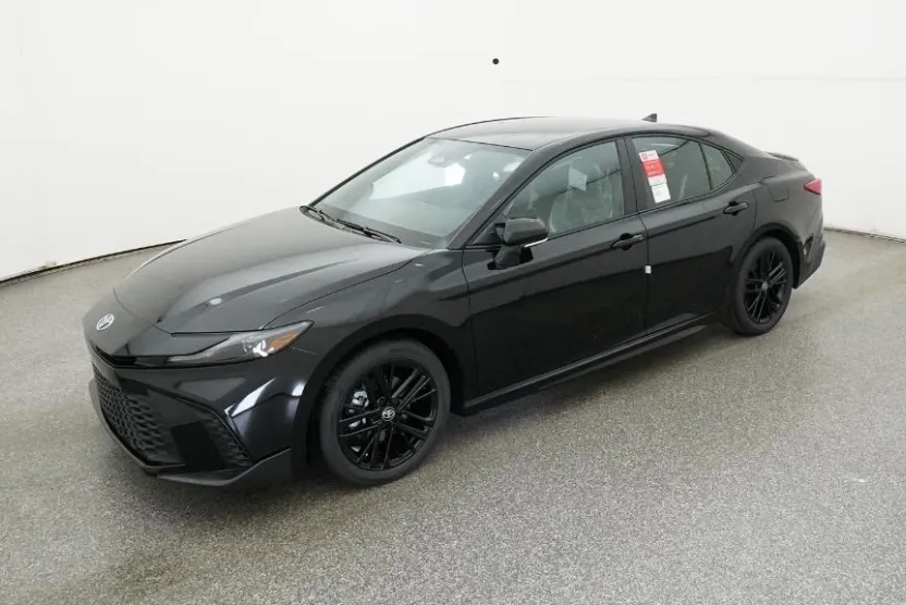 2026 Toyota Camry SE photo 1
