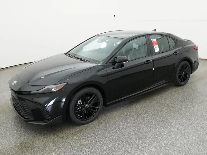 2026 Toyota Camry SE photo 1