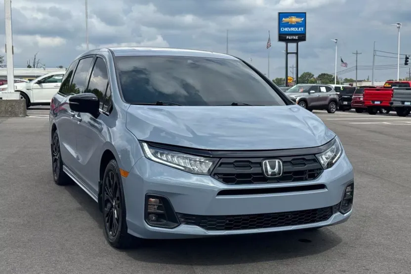 2025 Honda Odyssey photo 1