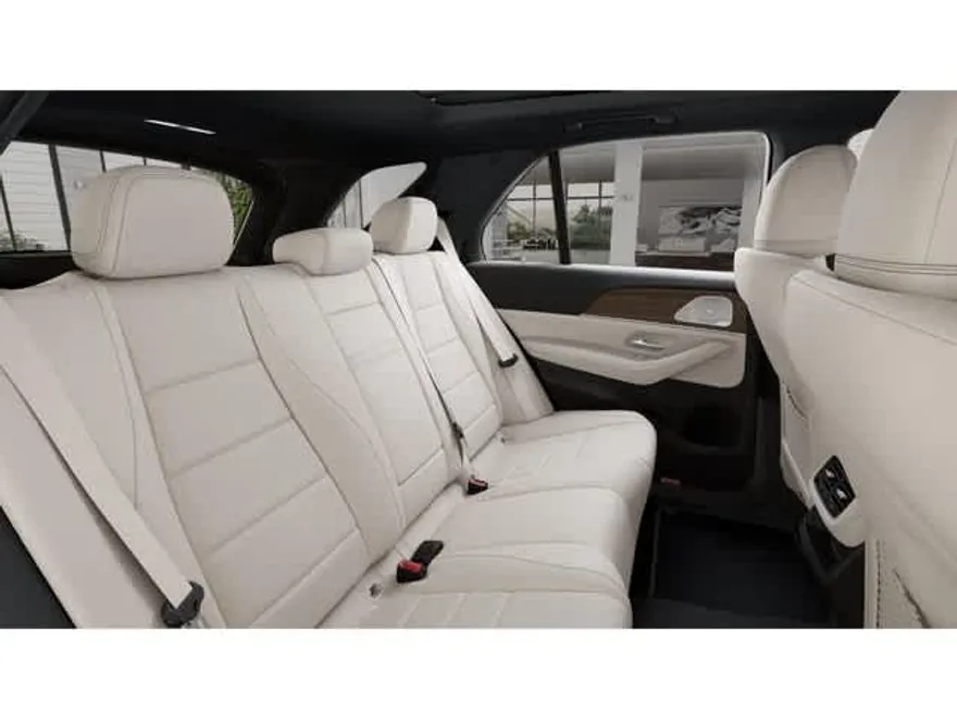 2025 Mercedes Benz GLE 450 4MATIC photo 1