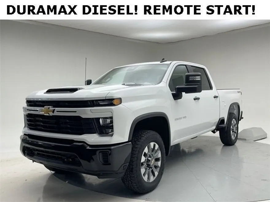 2024 Chevrolet Silverado 2500HD Custom photo 1
