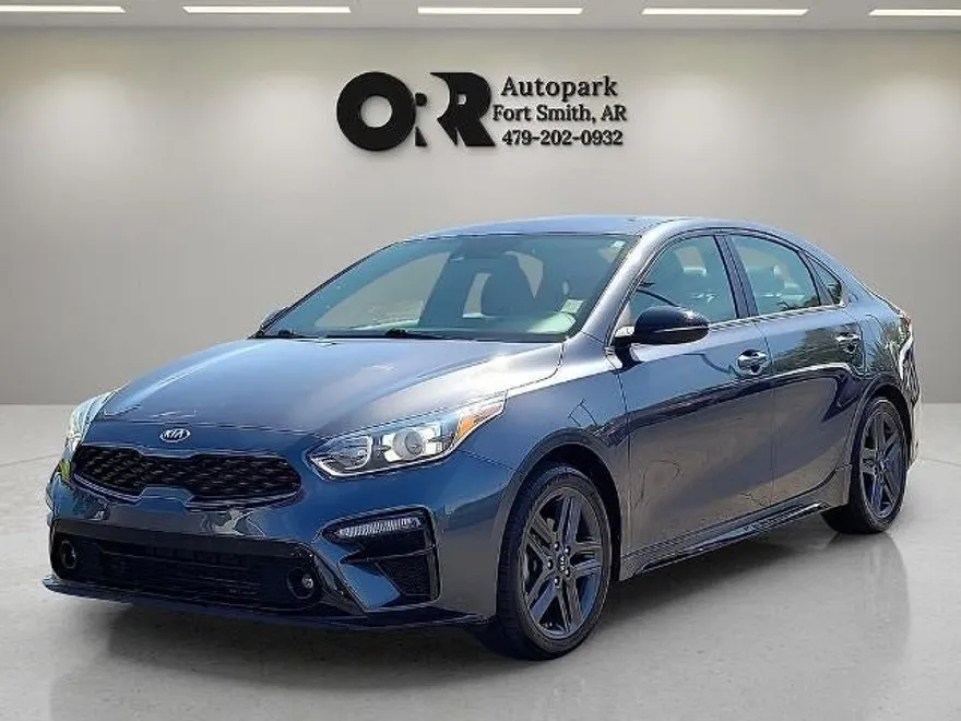 2021 Kia Forte GT-Line photo 1