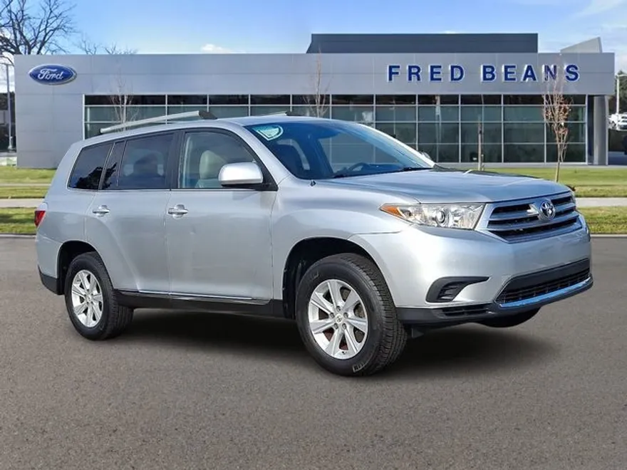 2012 Toyota Highlander Base photo 1
