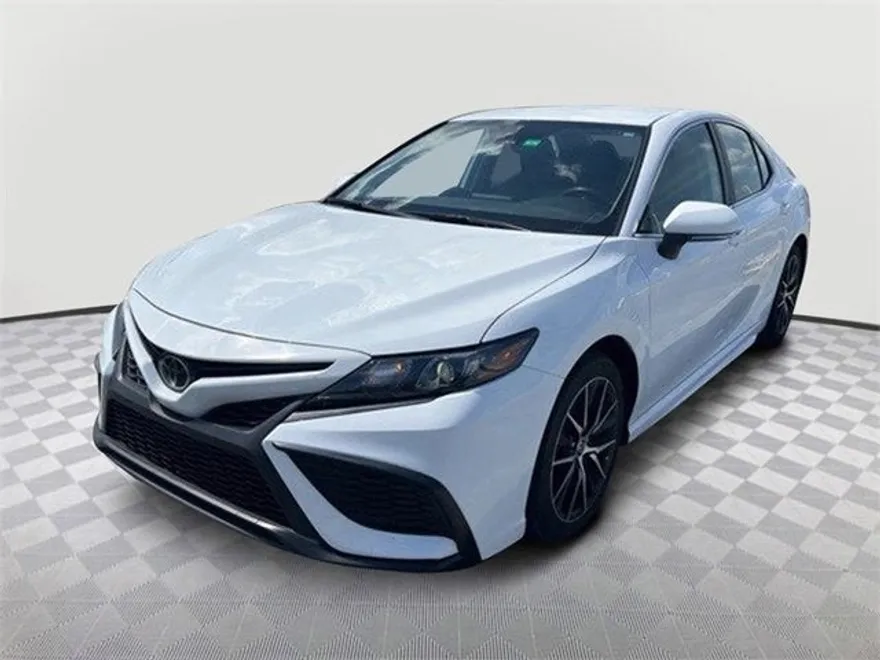 2023 Toyota Camry SE photo 1