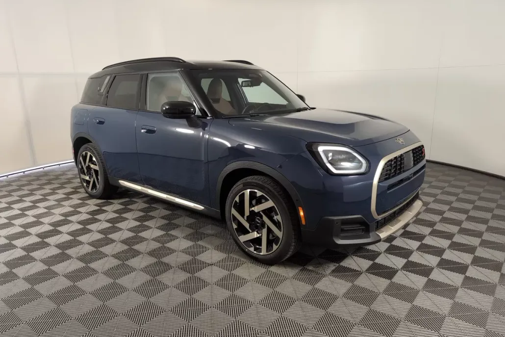 2025 Mini Countryman S ALL4 Iconic photo 1