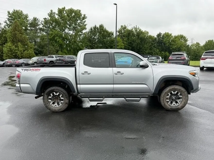 2020 Toyota Tacoma TRD Off-Road V6 photo 1