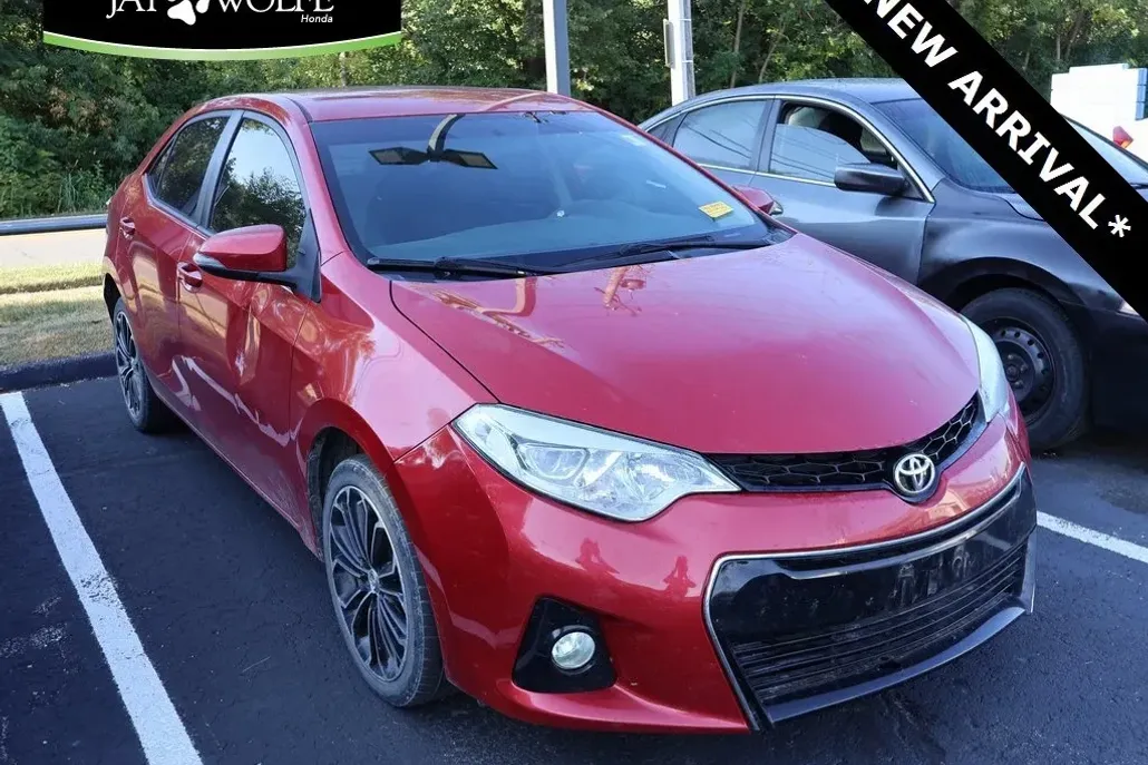 2014 Toyota Corolla Plus photo 1