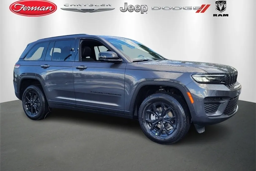 2025 Jeep Grand Cherokee Altitude photo 1