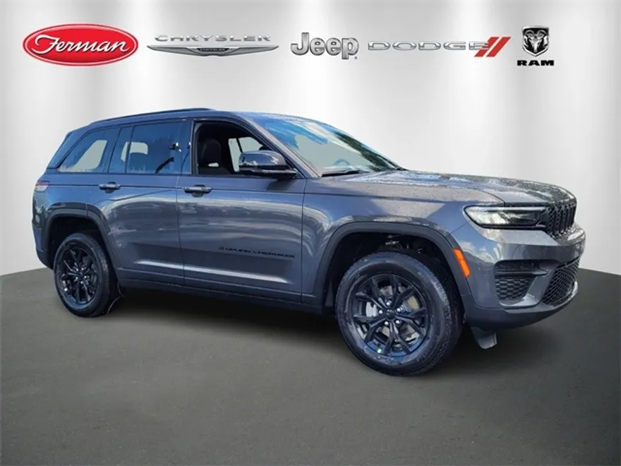 2025 Jeep Grand Cherokee Altitude photo 1