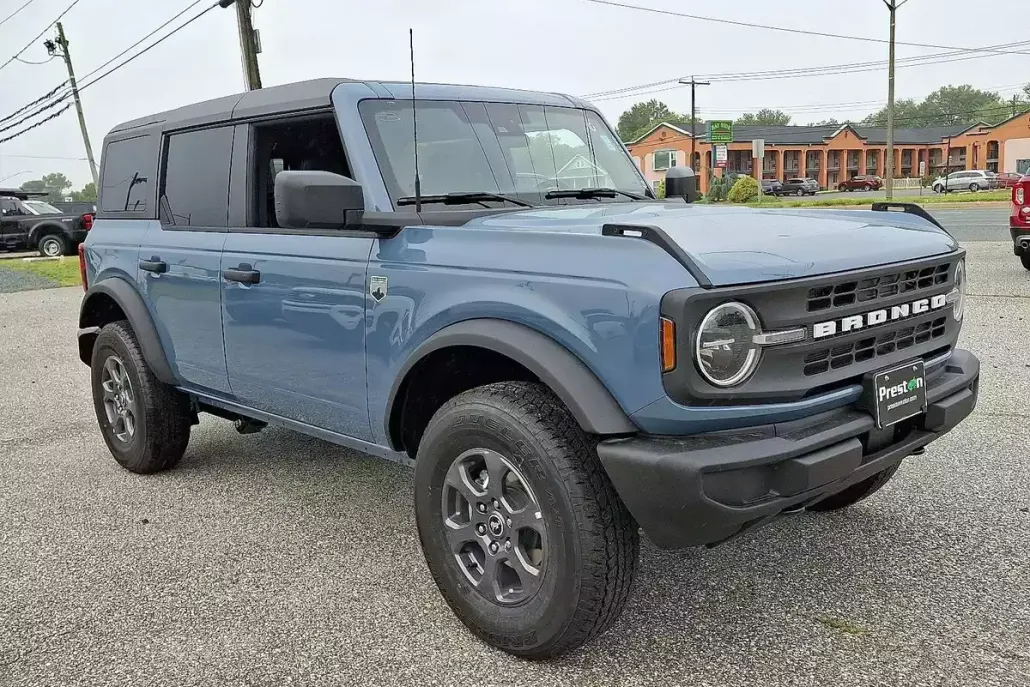 2025 Ford Bronco Big Bend photo 1