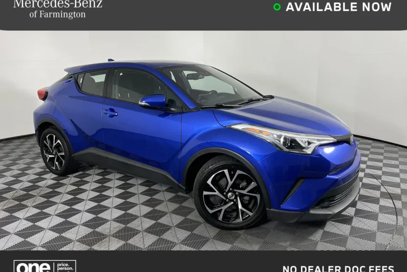 2018 Toyota C-HR XLE Premium photo 1
