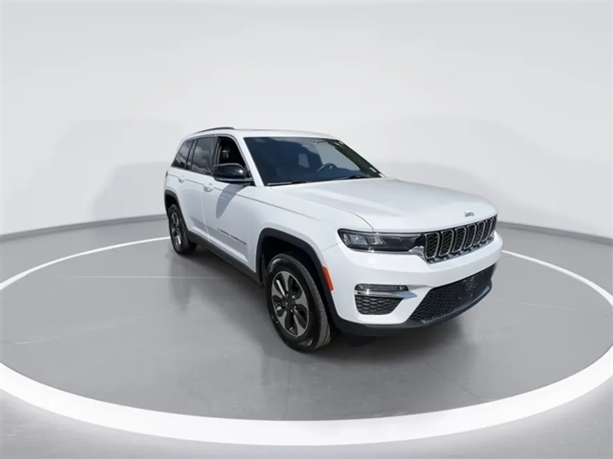 2024 Jeep Cherokee Limited 4xe photo 1