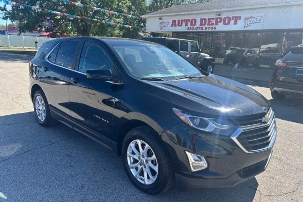 2021 Chevrolet Equinox LT photo 1