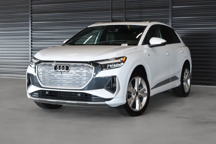 2023 Audi Q4 50 E-tron Premium Plus photo 1