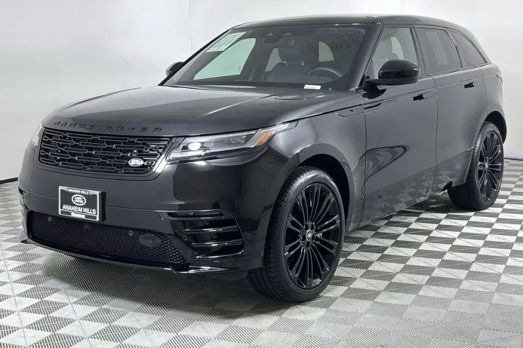 2025 Land Rover Range Rover Velar SE photo 1