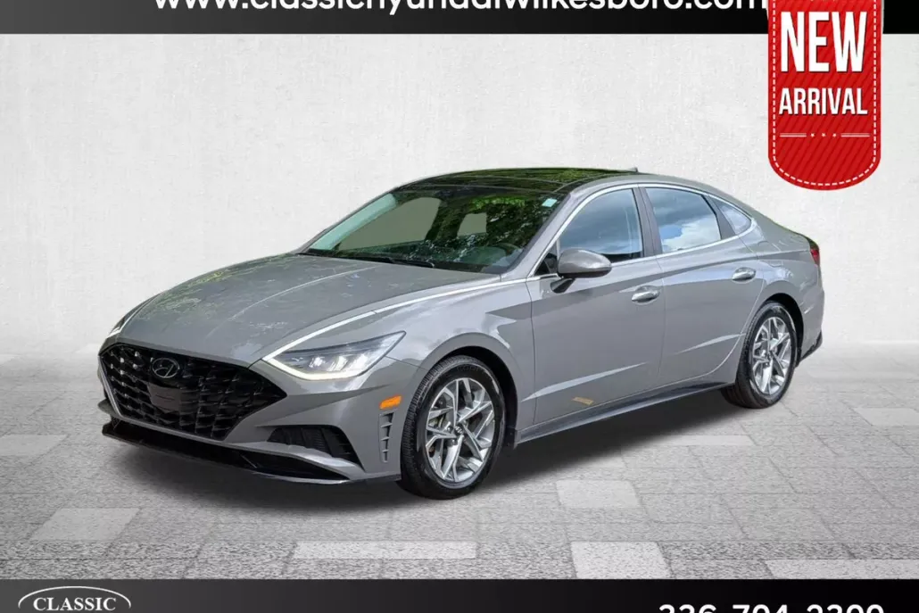 2022 Hyundai Sonata SEL photo 1