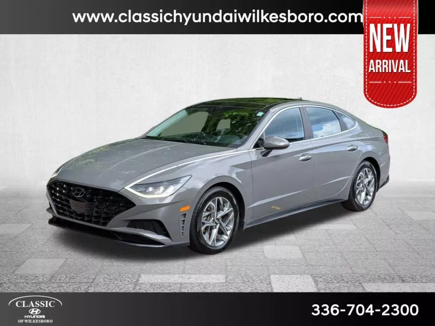 2022 Hyundai Sonata SEL photo 1
