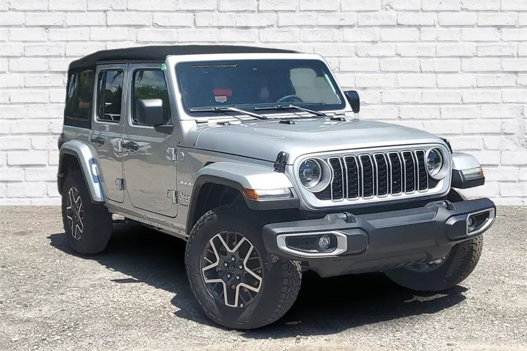 2024 Jeep Wrangler Sahara photo 1