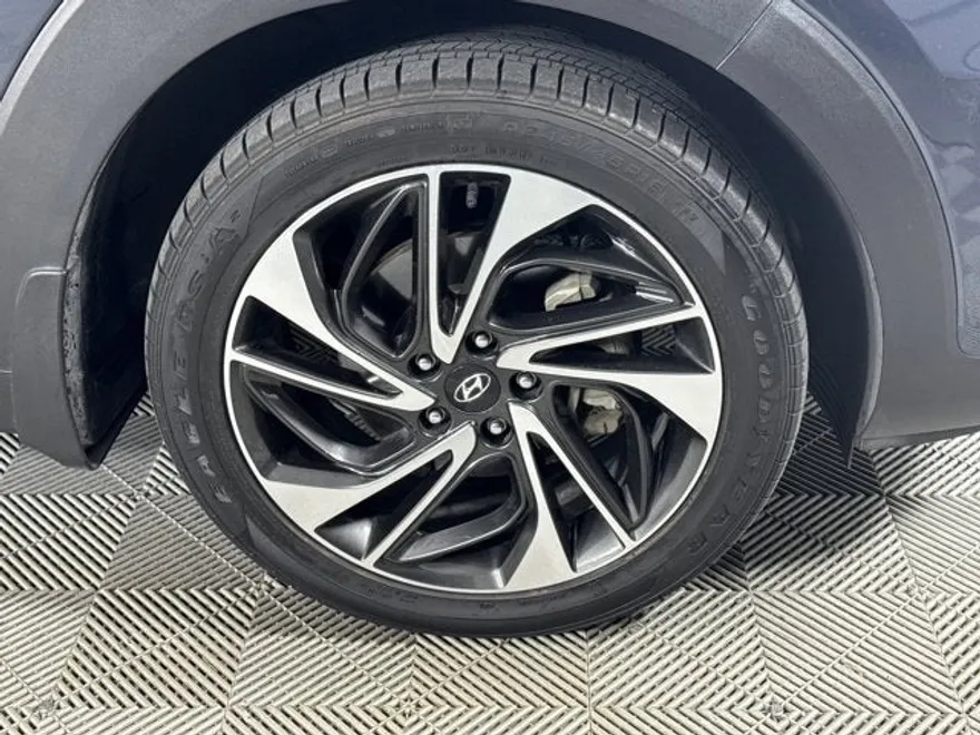 2019 Hyundai Tucson Sport photo 1