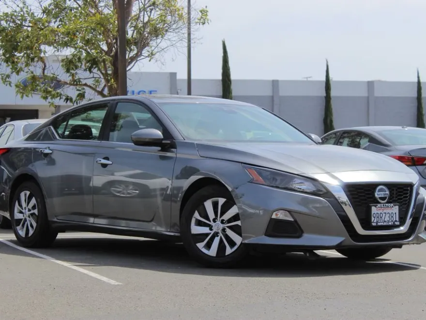 2022 Nissan Altima 2.5 S photo 1