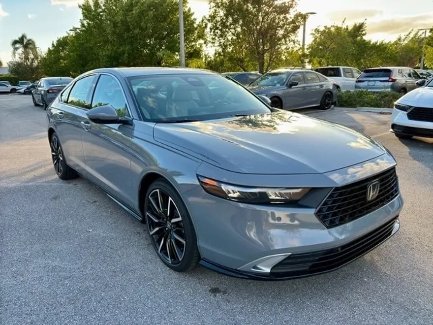 2025 Honda Accord Hybrid Touring photo 1