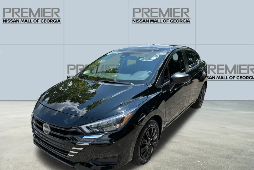 2025 Nissan Versa 1.6 S photo 1