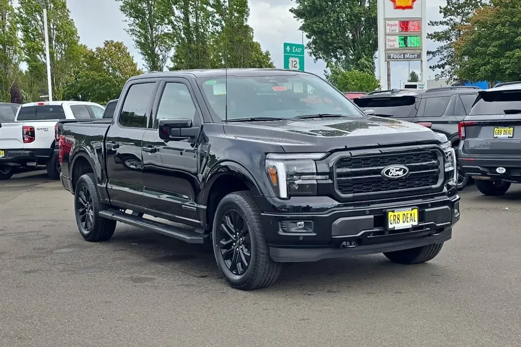 2025 Ford F-150 Lariat photo 1