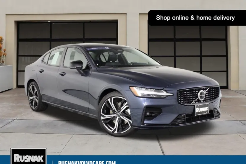 2025 Volvo S60 B5 Core photo 1