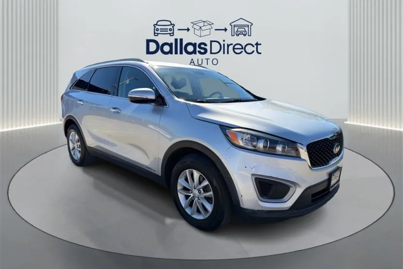 2017 Kia Sorento LX photo 1