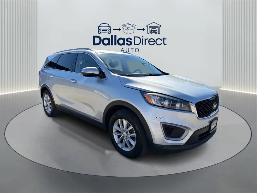 2017 Kia Sorento LX photo 1
