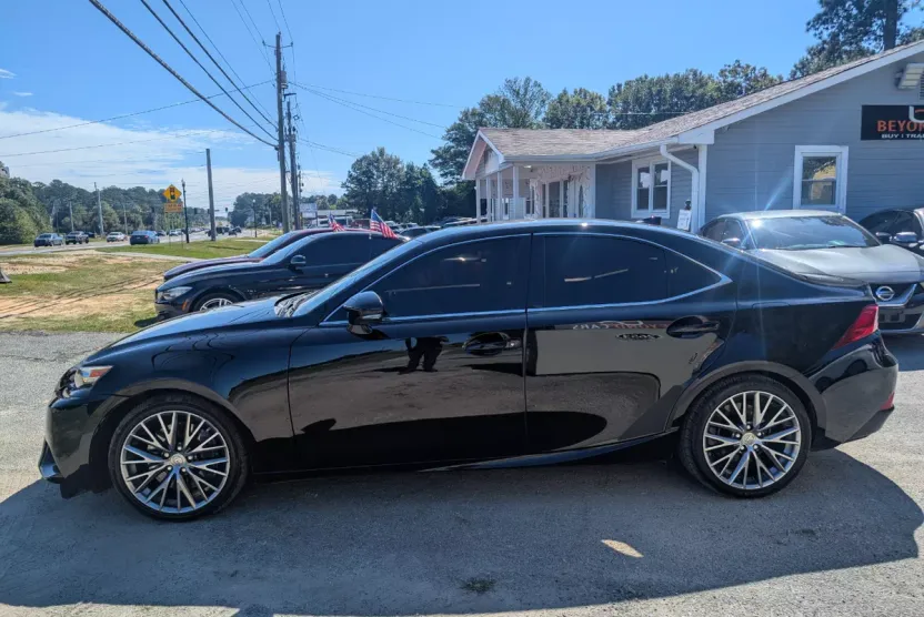 2016 Lexus IS 200t photo 1