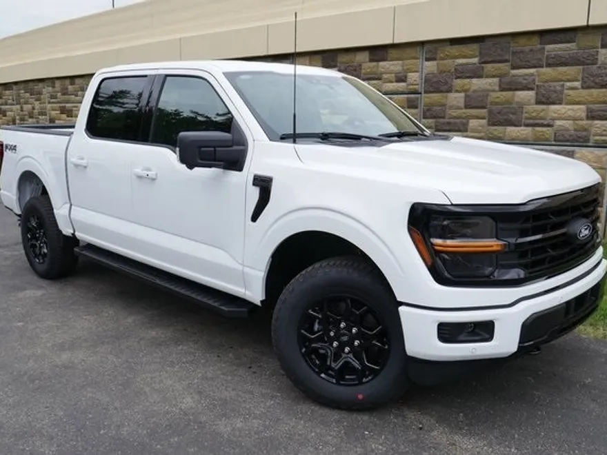 2025 Ford F-150 XLT photo 1