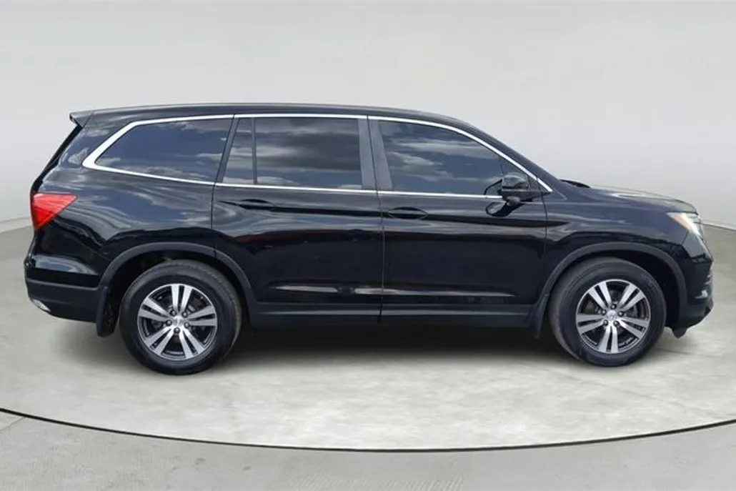 2016 Honda Pilot EX-L photo 1
