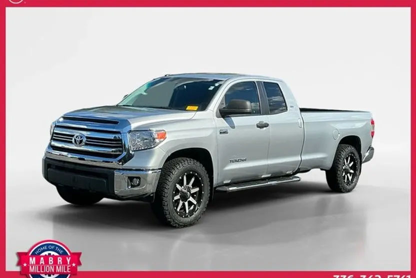 2017 Toyota Tundra SR5 photo 1