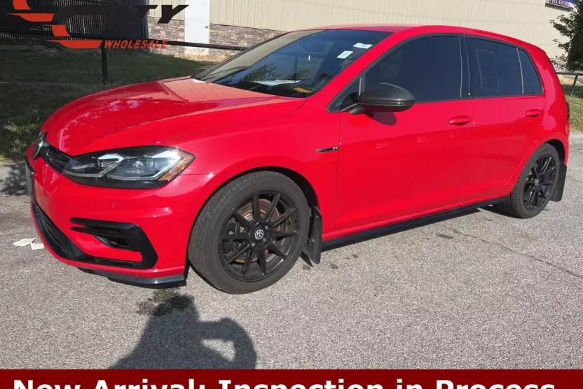 2019 Volkswagen Golf R 4Motion photo 1