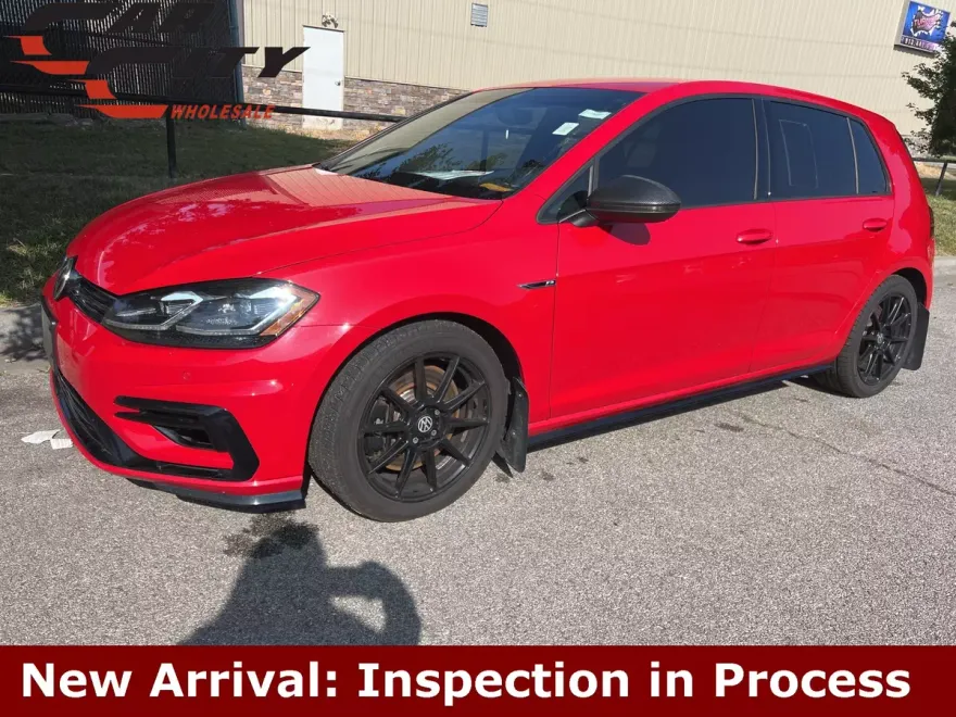 2019 Volkswagen Golf R 4Motion photo 1