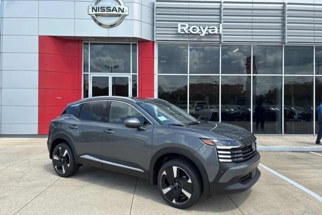 2025 Nissan Kicks SR photo 1