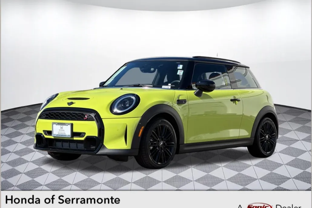 2023 Mini Cooper 2 Door Hardtop S photo 1