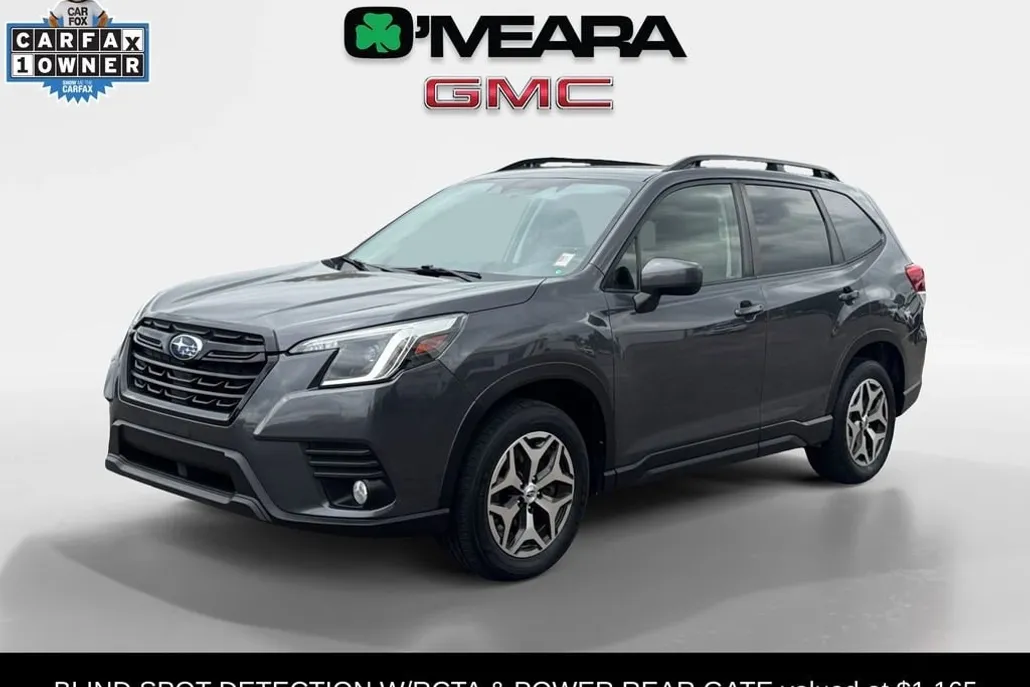 2023 Subaru Forester Premium photo 1