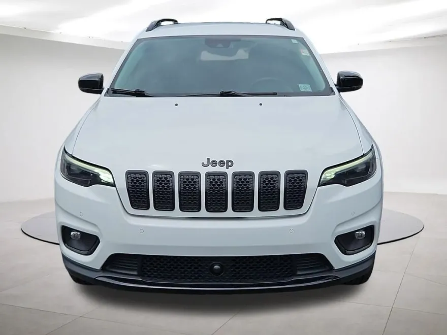 2023 Jeep Cherokee Altitude photo 1