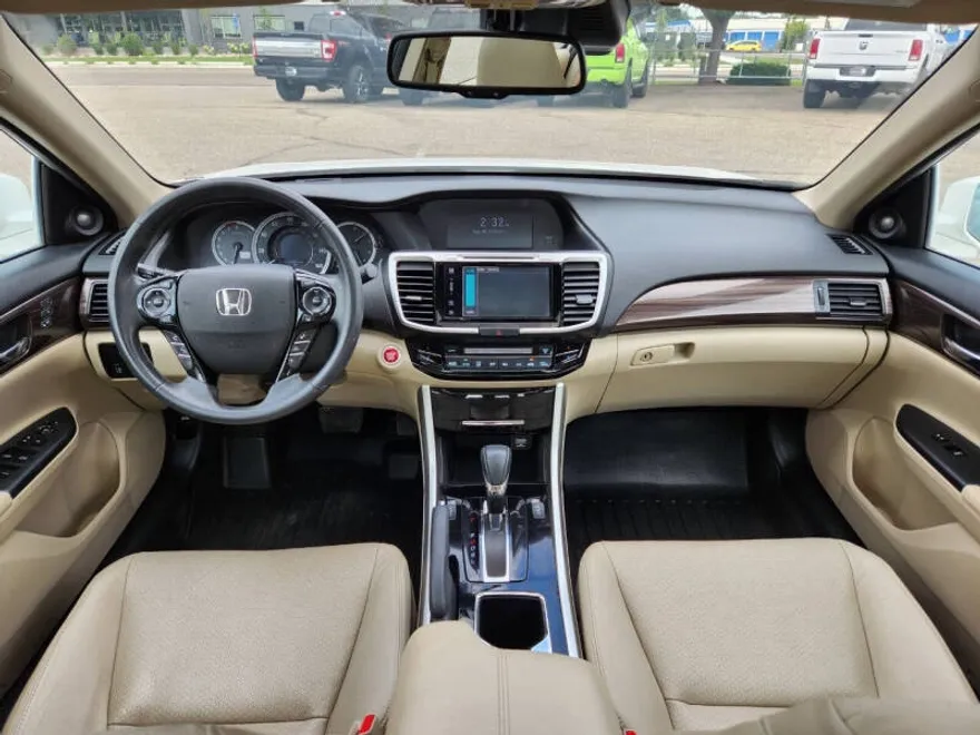 2017 Honda Accord EX-L photo 1