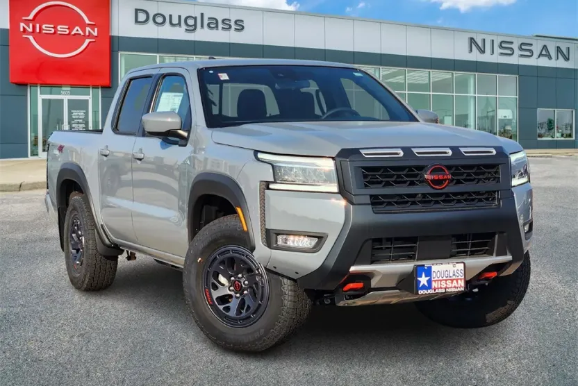 2025 Nissan Frontier PRO-4X photo 1
