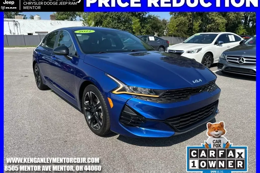 2022 Kia K5 GT-Line photo 1