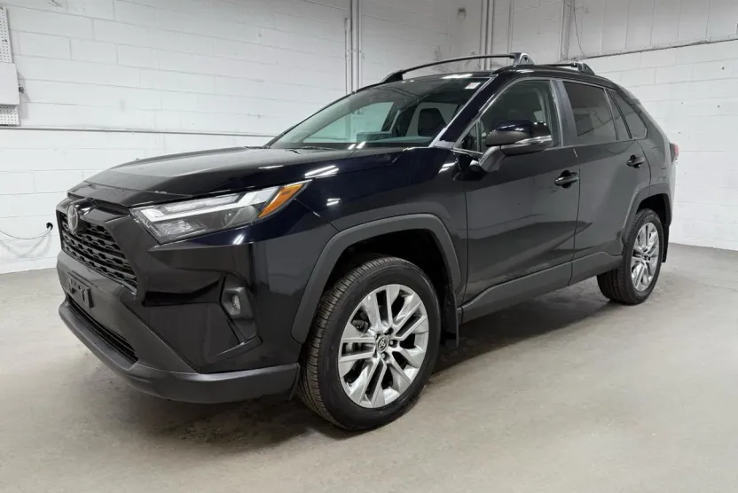 2024 Toyota RAV4 XLE Premium photo 1