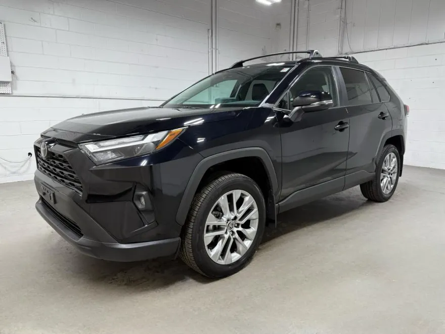 2024 Toyota RAV4 XLE Premium photo 1