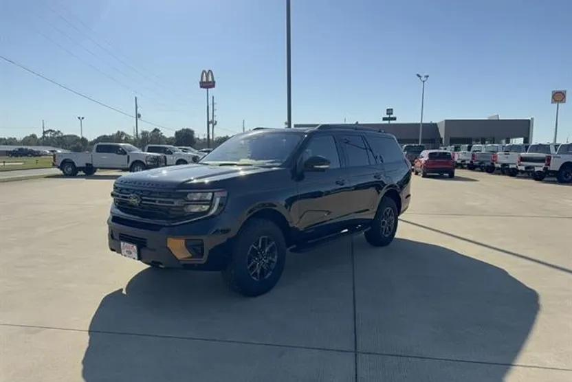 2025 Ford Expedition photo 1