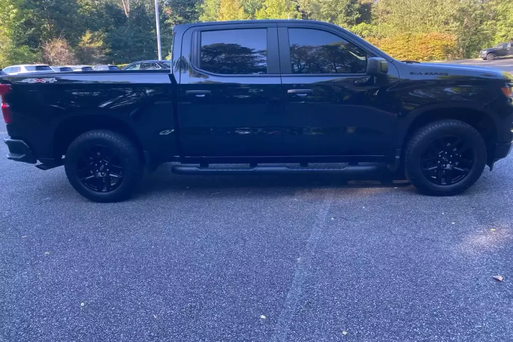 2024 Chevrolet Silverado 1500 Custom photo 1
