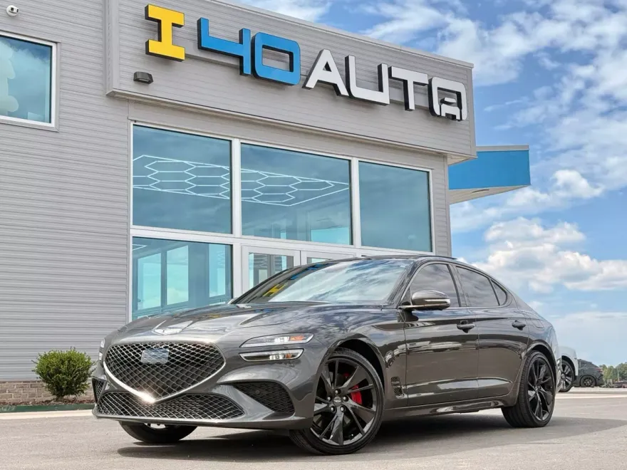 2023 Genesis G70 3.3T photo 1