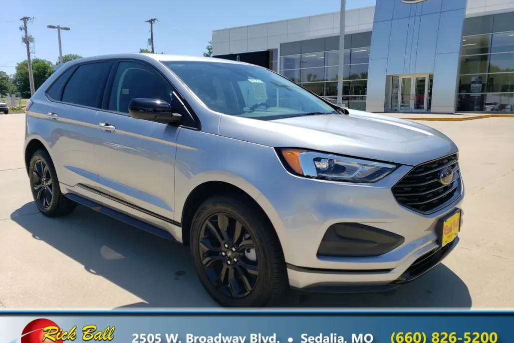 2024 Ford Edge SE photo 1