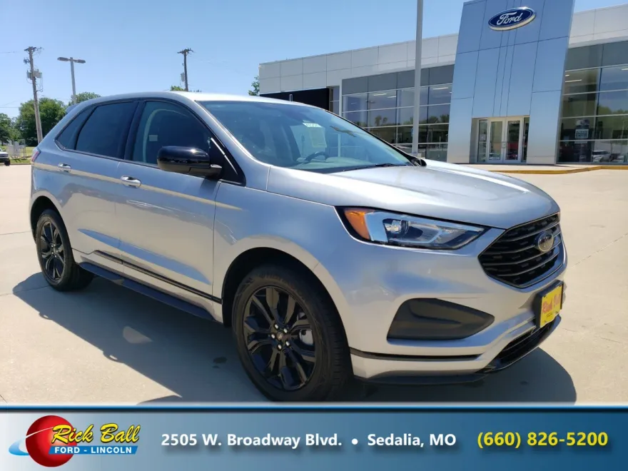 2024 Ford Edge SE photo 1